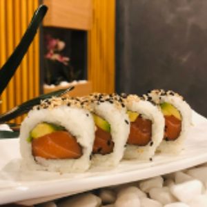 Uramaki sake avocado 4pz